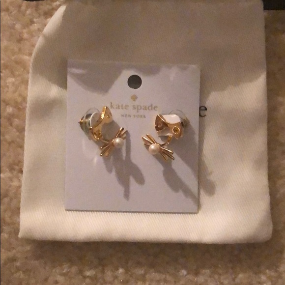 Kate spade earring NWT 🎊hp🎊includes dust bag - Picture 3 of 4